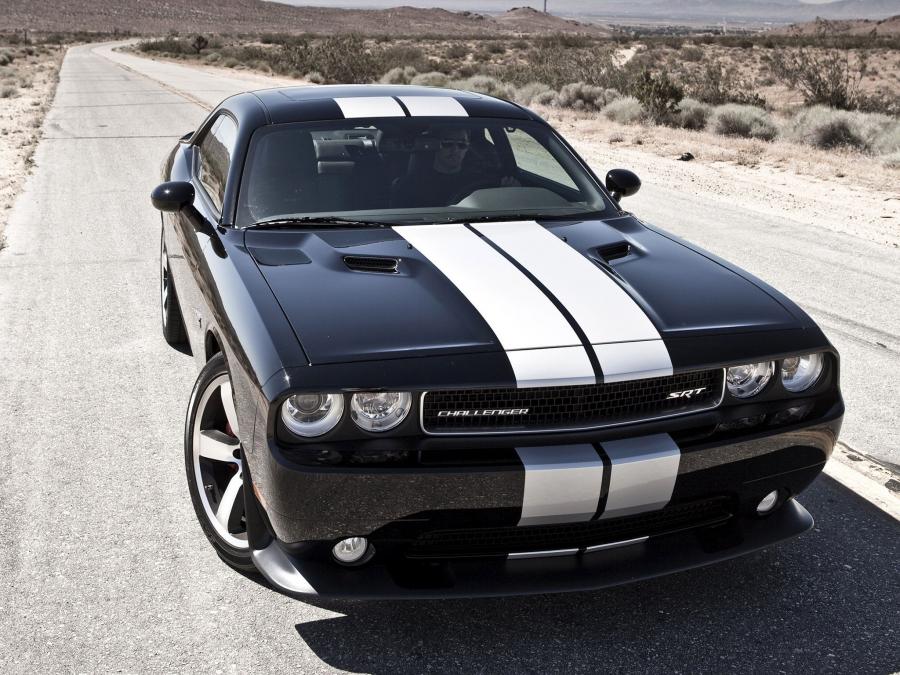  Dodge Challenger SRT8 392 2010 года  (фото 18 из 25)